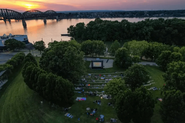 Cine gratis al aire libre en el Waterfront&nbsp;Park