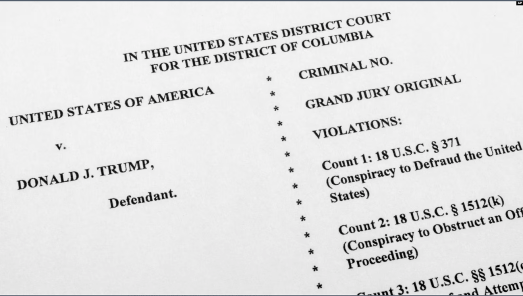 Trump acusado de intentar ilegalmente cambiar la derrota electoral de&nbsp;2020