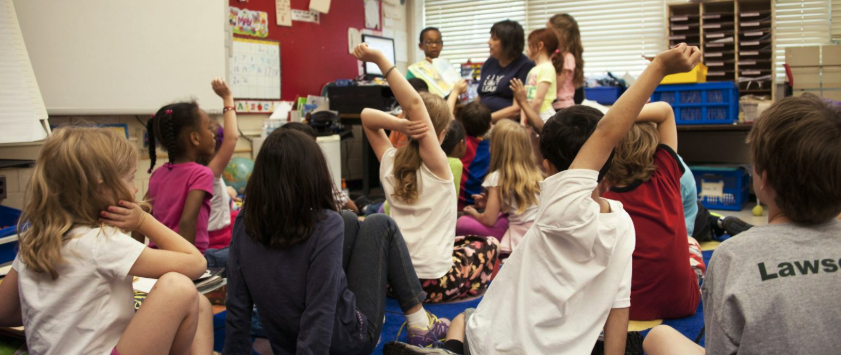 Estudiantes latinos y salud mental: consejos de expertos para adaptarse a la escuela y qué pueden hacer los padres para apoyar a sus&nbsp;hijos