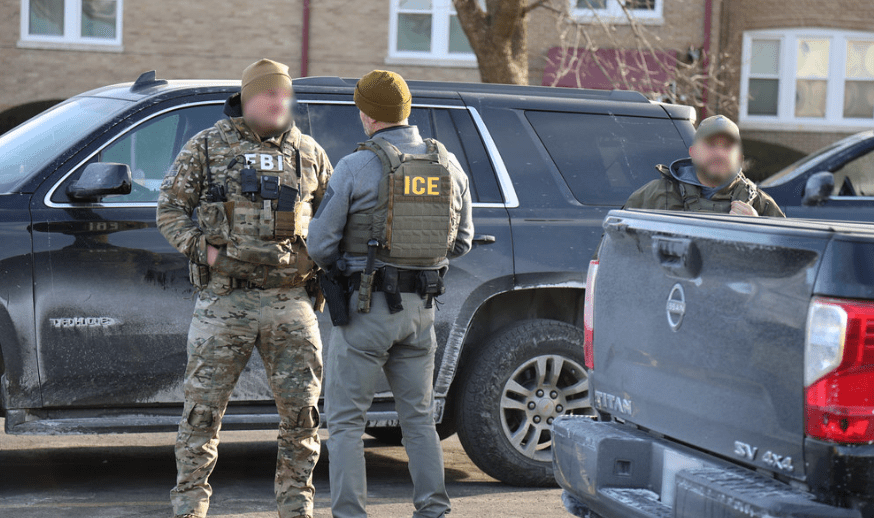 Checa las redadas de ICE en tiempo real en la Red de Alerta Stop ICE&nbsp;Raids