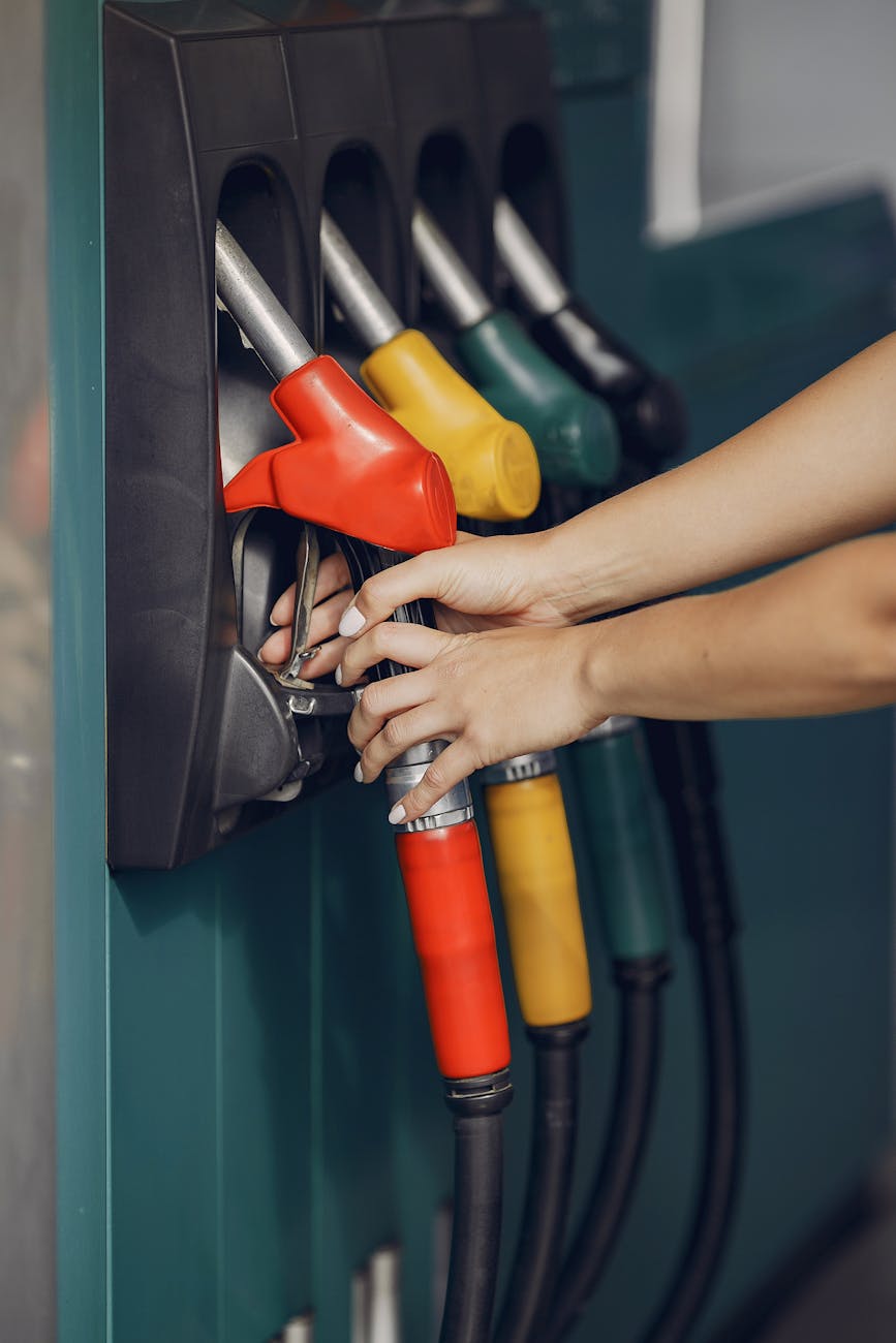 Beshear anuncio la congelación del precio de la gasolina en Kentucky. 
